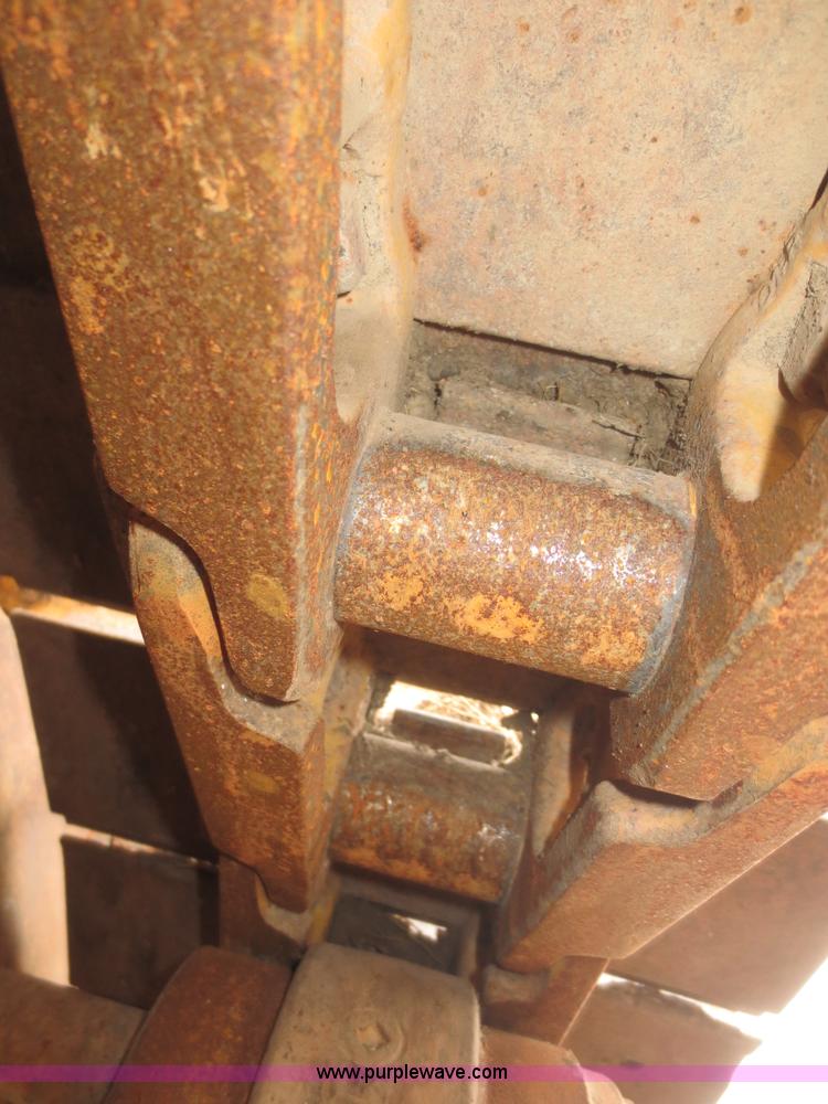 image for item F6770 1975 International TD7E dozer