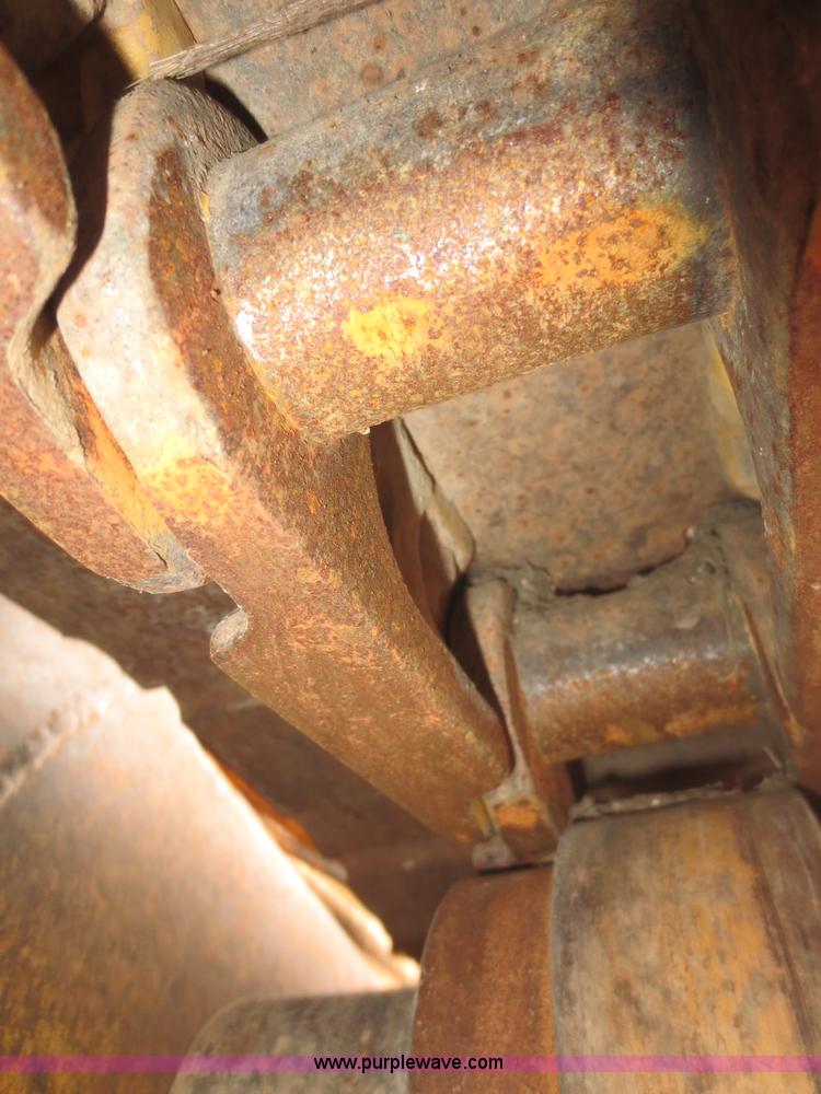 image for item F6770 1975 International TD7E dozer