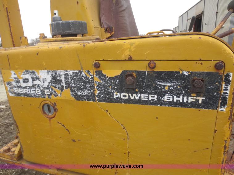 image for item F6770 1975 International TD7E dozer