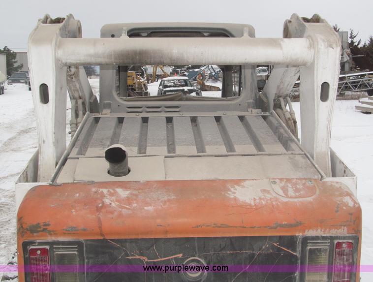 image for item F7236 2000 Bobcat 873G skid steer
