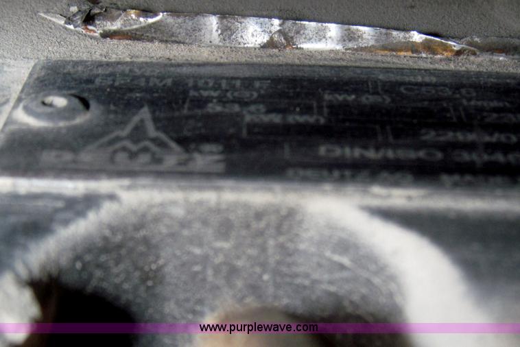 image for item F7236 2000 Bobcat 873G skid steer