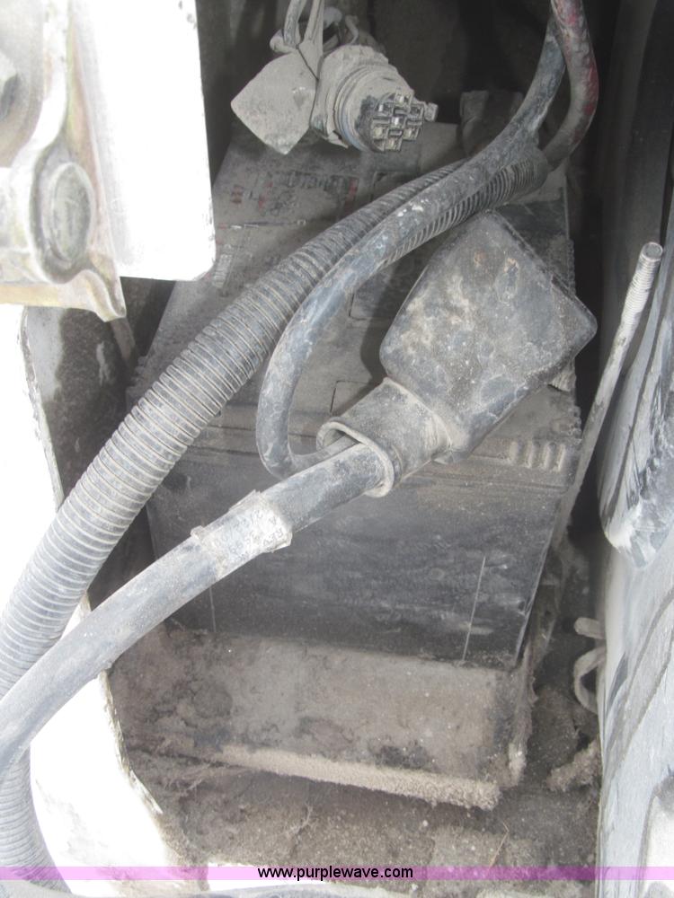 image for item F7236 2000 Bobcat 873G skid steer