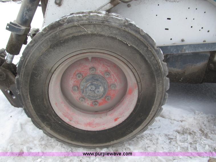 image for item F7236 2000 Bobcat 873G skid steer