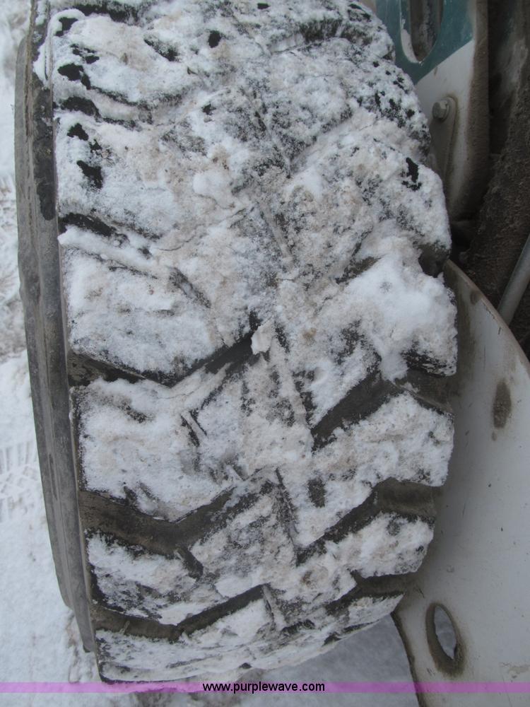 image for item F7236 2000 Bobcat 873G skid steer