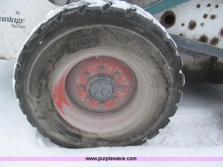 image for item F7236 2000 Bobcat 873G skid steer