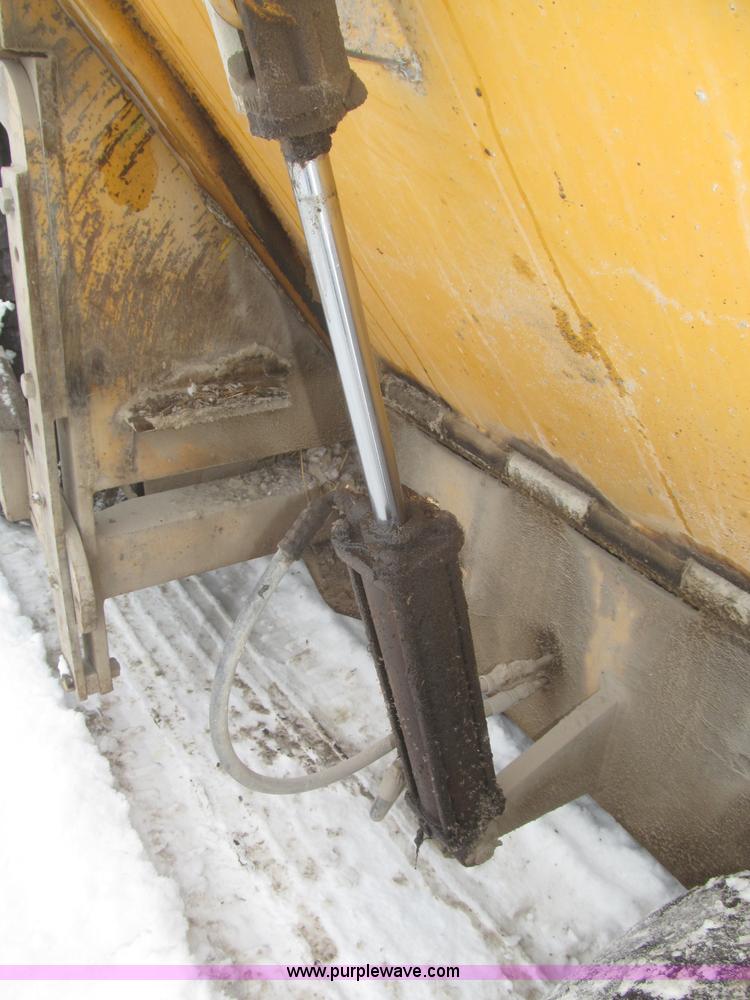 image for item F7237 1978 Blaw-Knox PF115 paver