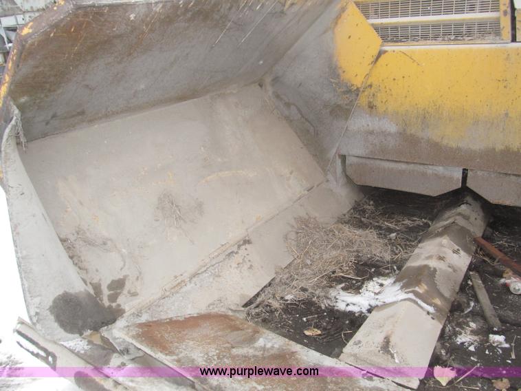 image for item F7237 1978 Blaw-Knox PF115 paver