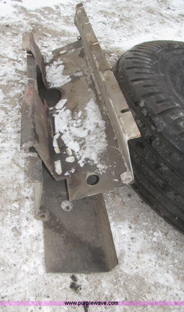 image for item F7237 1978 Blaw-Knox PF115 paver