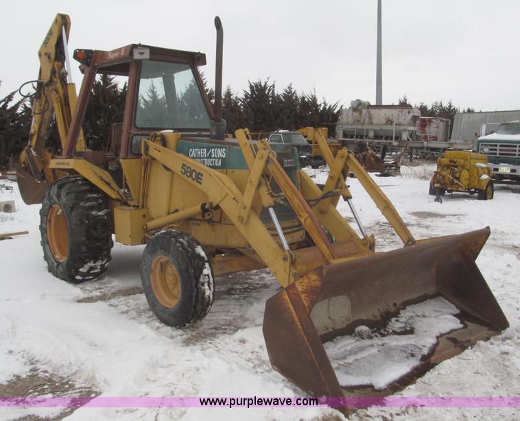 image for item F7239 1986 Case 580 Super E backhoe