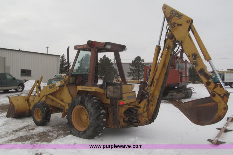 image for item F7239 1986 Case 580 Super E backhoe