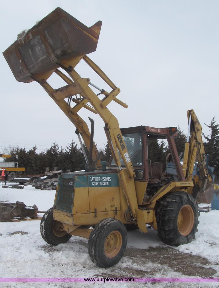 image for item F7239 1986 Case 580 Super E backhoe