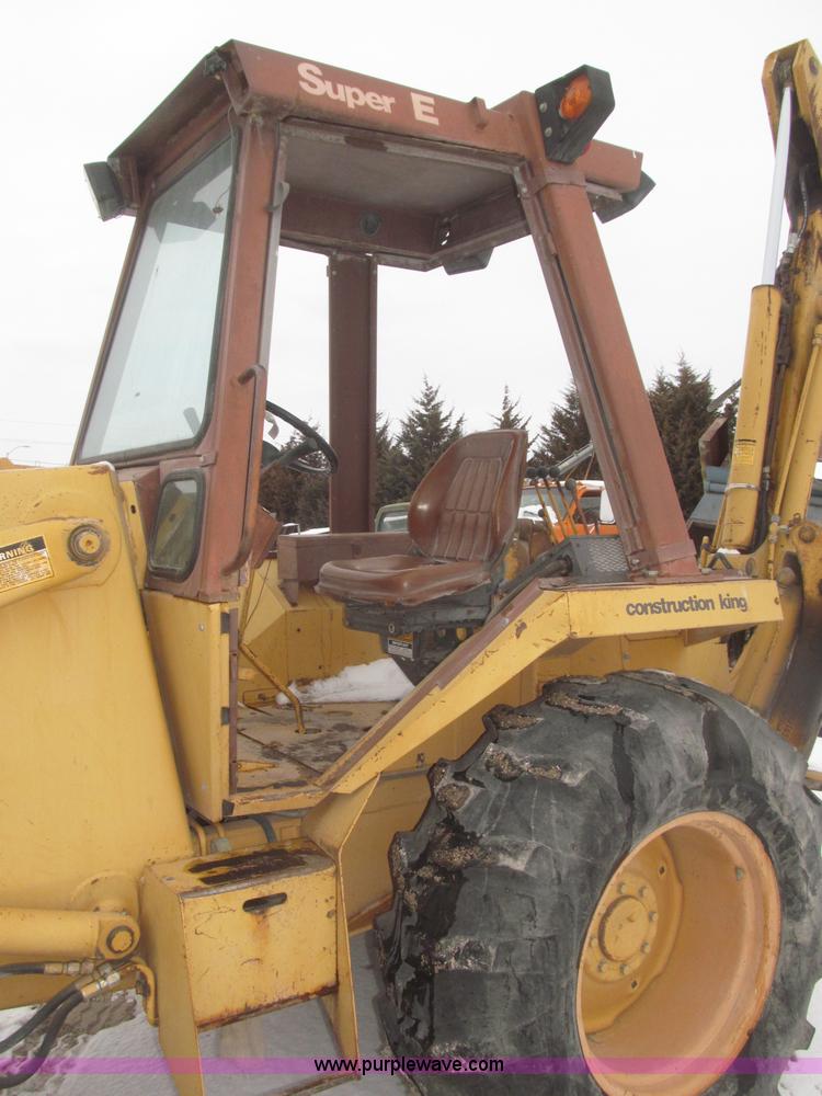 image for item F7239 1986 Case 580 Super E backhoe
