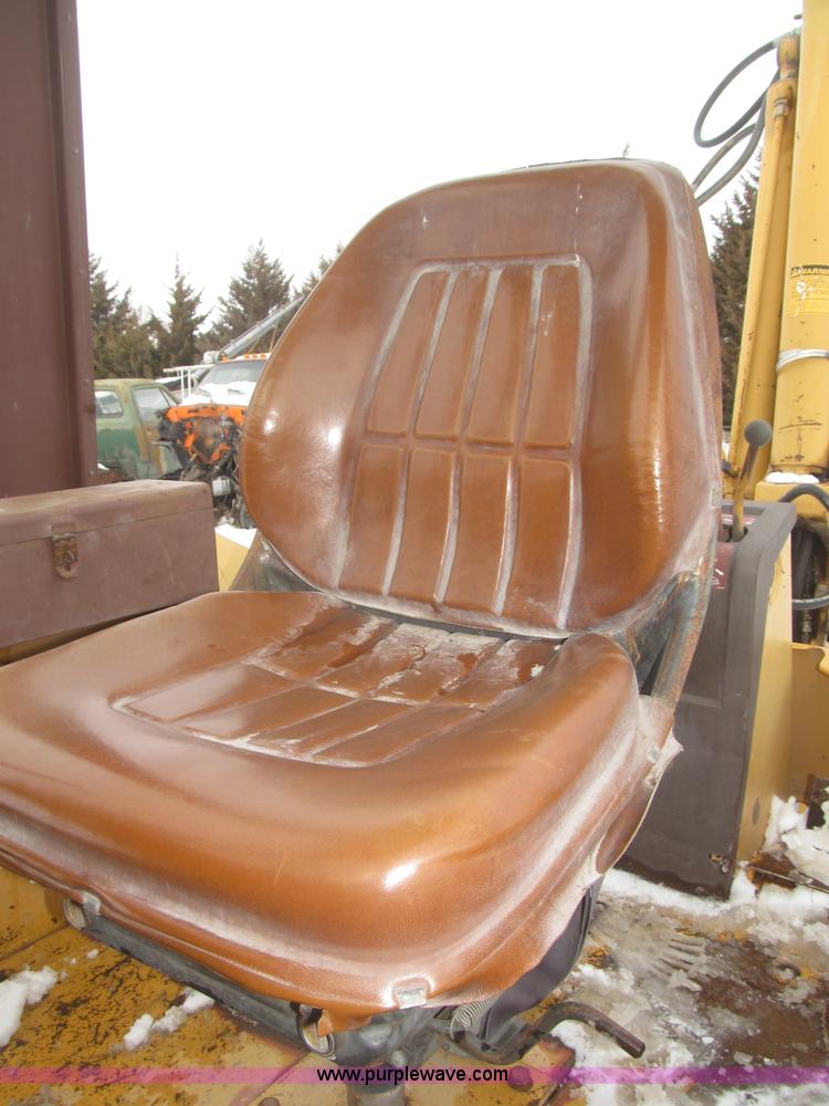 image for item F7239 1986 Case 580 Super E backhoe