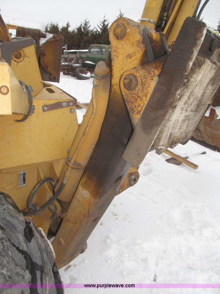 image for item F7239 1986 Case 580 Super E backhoe