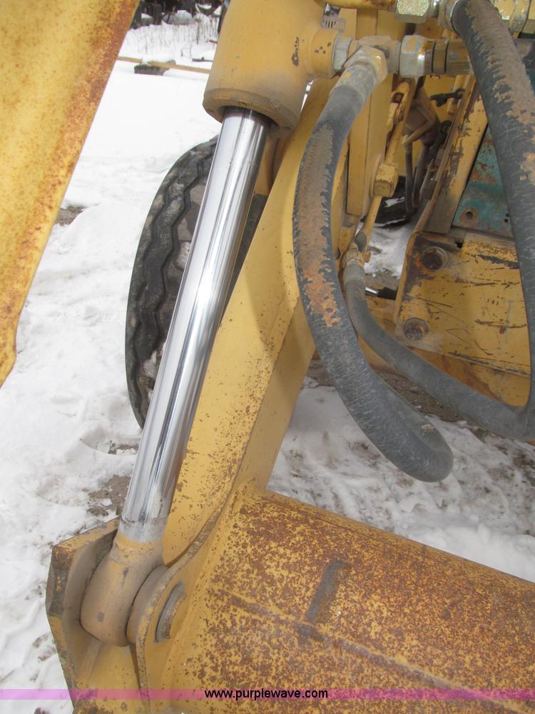 image for item F7239 1986 Case 580 Super E backhoe