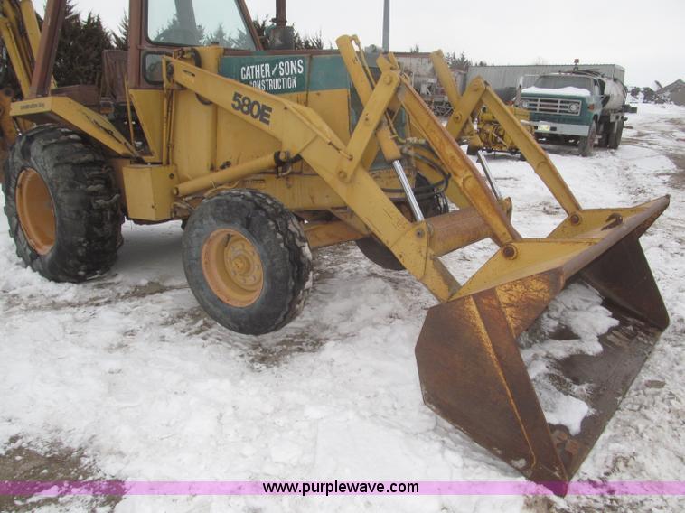 image for item F7239 1986 Case 580 Super E backhoe