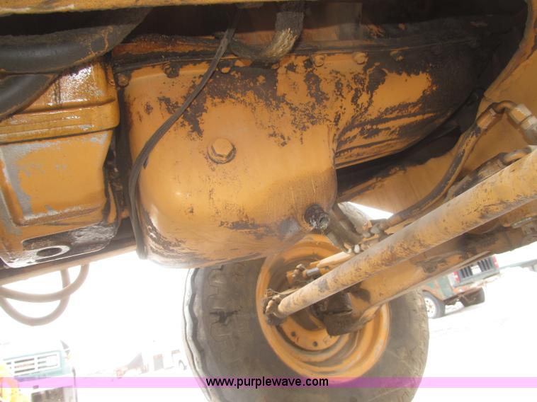 image for item F7239 1986 Case 580 Super E backhoe
