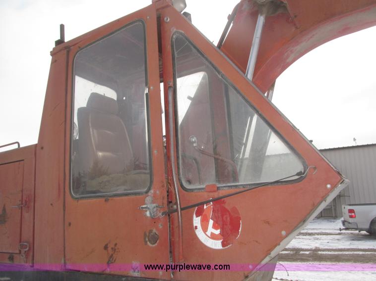 image for item F7240 1978 Insley H600 excavator