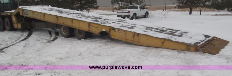 image for item F7242 1987 Dakota Trail-eze LP30T48 trailer