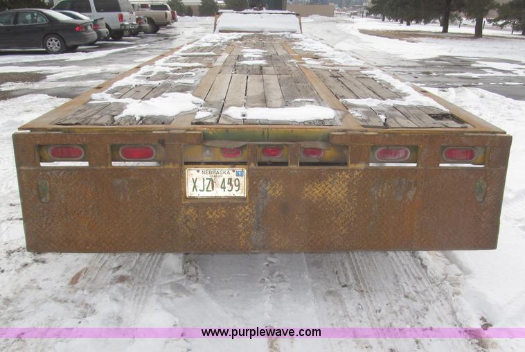 image for item F7242 1987 Dakota Trail-eze LP30T48 trailer