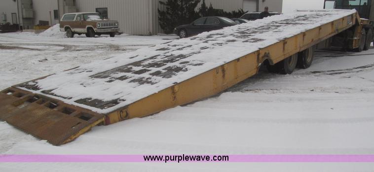 image for item F7242 1987 Dakota Trail-eze LP30T48 trailer