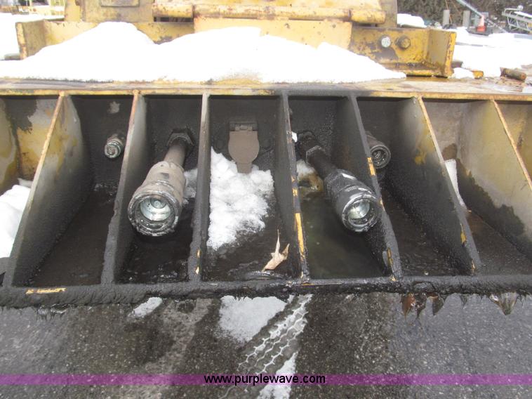 image for item F7242 1987 Dakota Trail-eze LP30T48 trailer