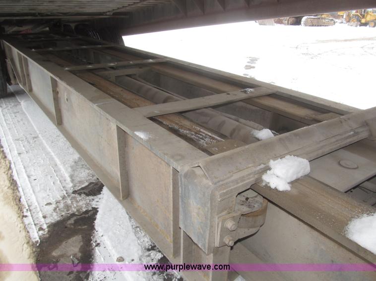 image for item F7242 1987 Dakota Trail-eze LP30T48 trailer