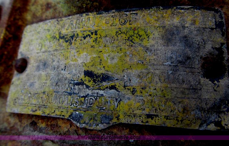 image for item F7242 1987 Dakota Trail-eze LP30T48 trailer