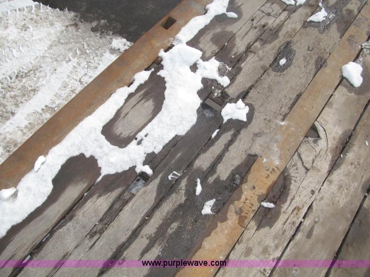 image for item F7242 1987 Dakota Trail-eze LP30T48 trailer