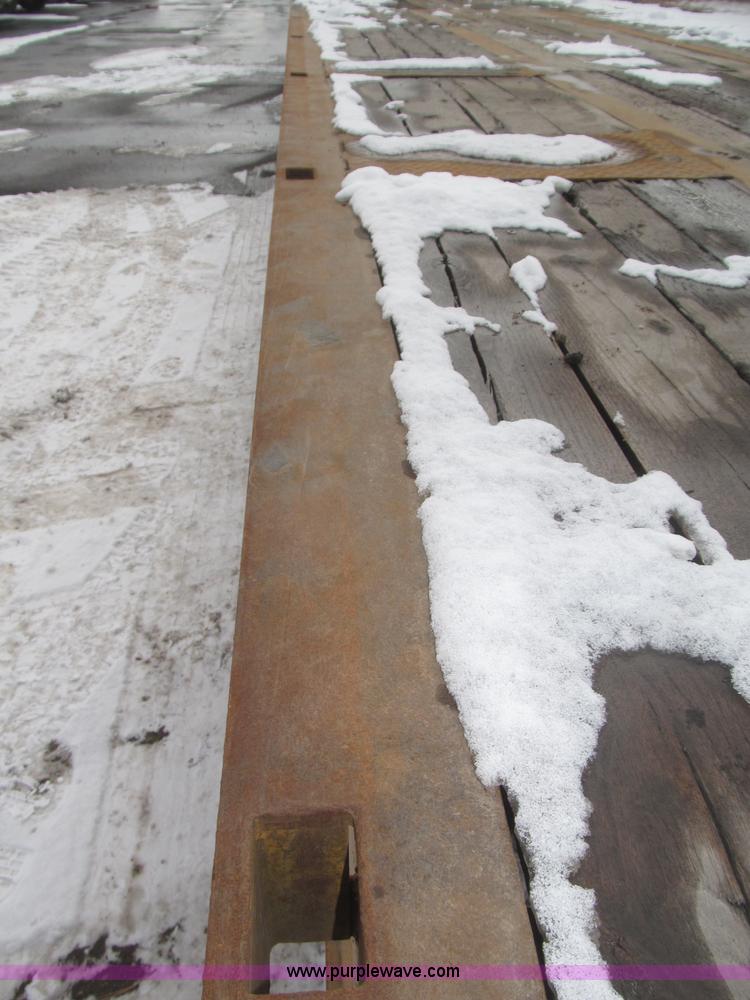 image for item F7242 1987 Dakota Trail-eze LP30T48 trailer