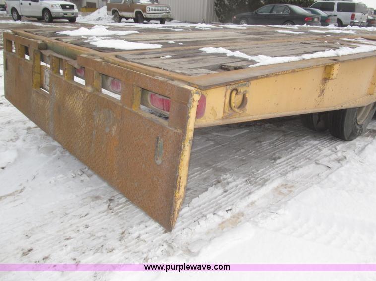 image for item F7242 1987 Dakota Trail-eze LP30T48 trailer