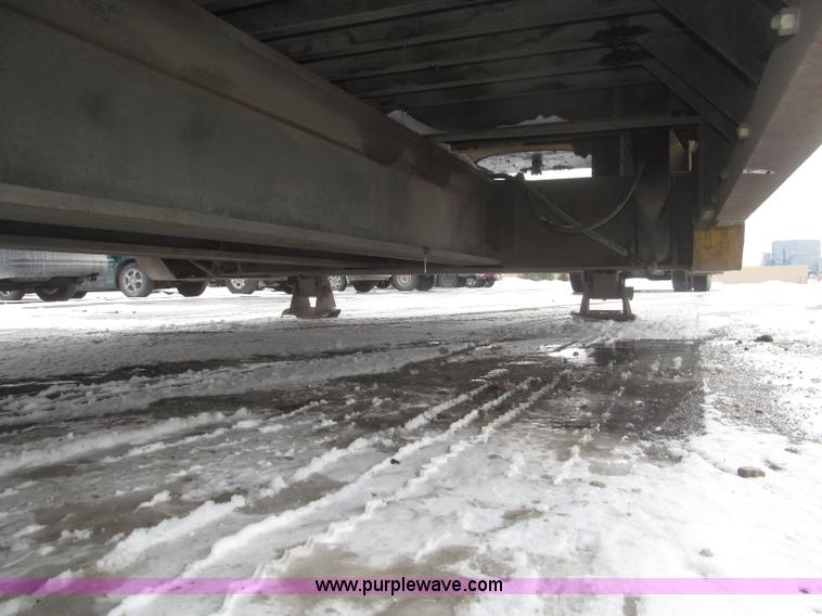 image for item F7242 1987 Dakota Trail-eze LP30T48 trailer