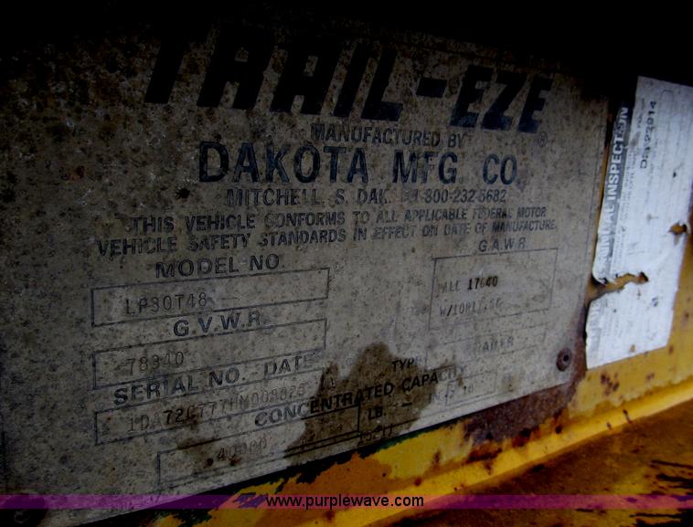 image for item F7242 1987 Dakota Trail-eze LP30T48 trailer