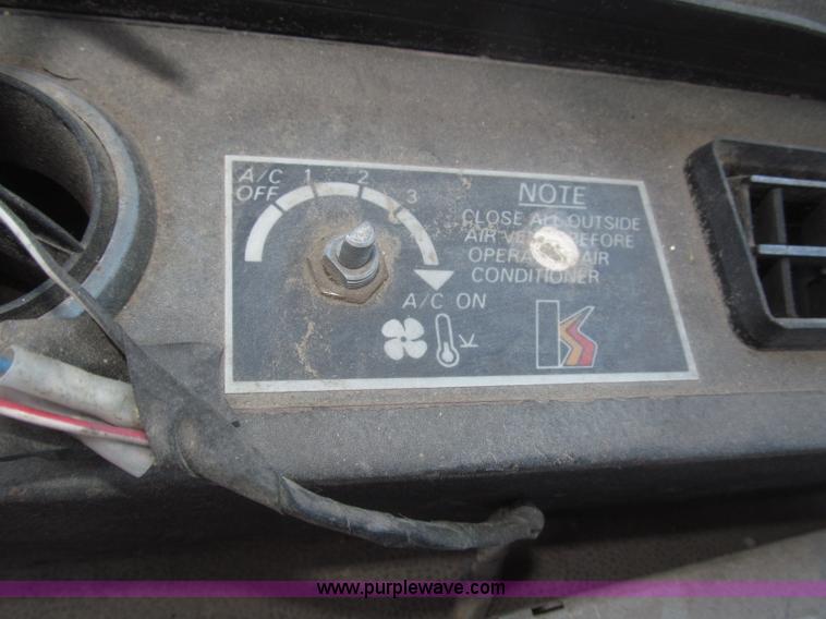 image for item F7249 1989 Mack MS300P truck cab and chassis