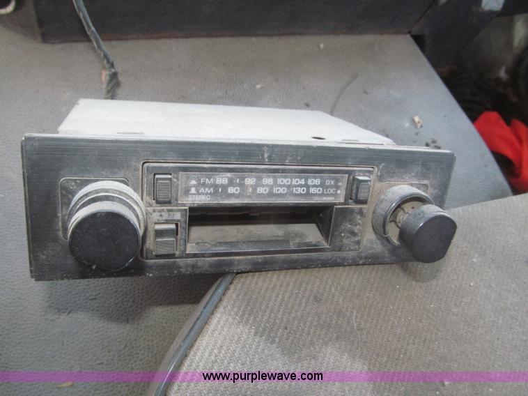 image for item F7249 1989 Mack MS300P truck cab and chassis