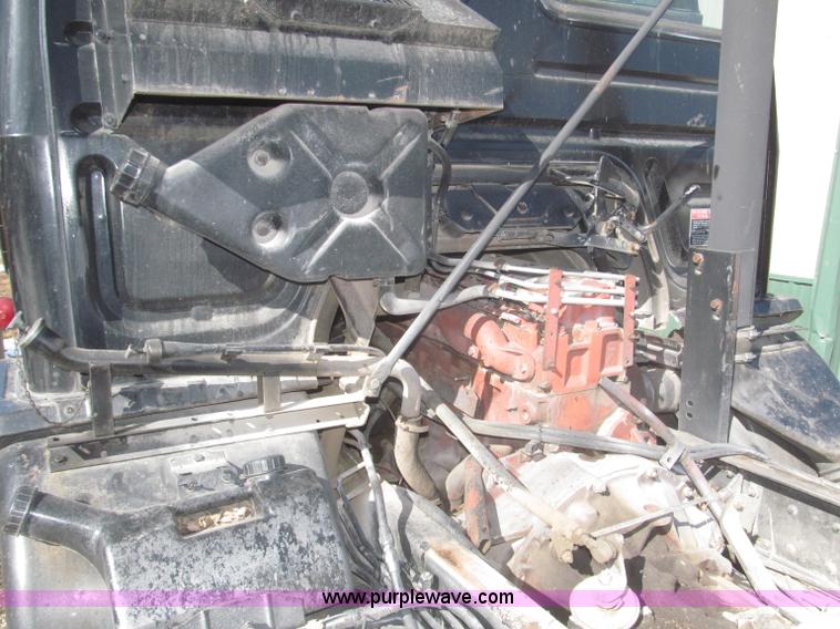 image for item F7249 1989 Mack MS300P truck cab and chassis