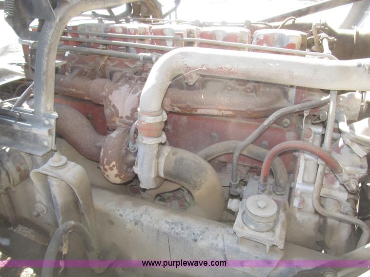 image for item F7249 1989 Mack MS300P truck cab and chassis