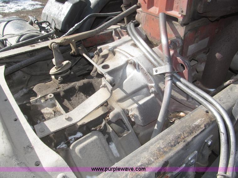 image for item F7249 1989 Mack MS300P truck cab and chassis