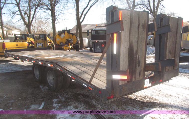 image for item F7250 2007 Kaufman 25' tag trailer