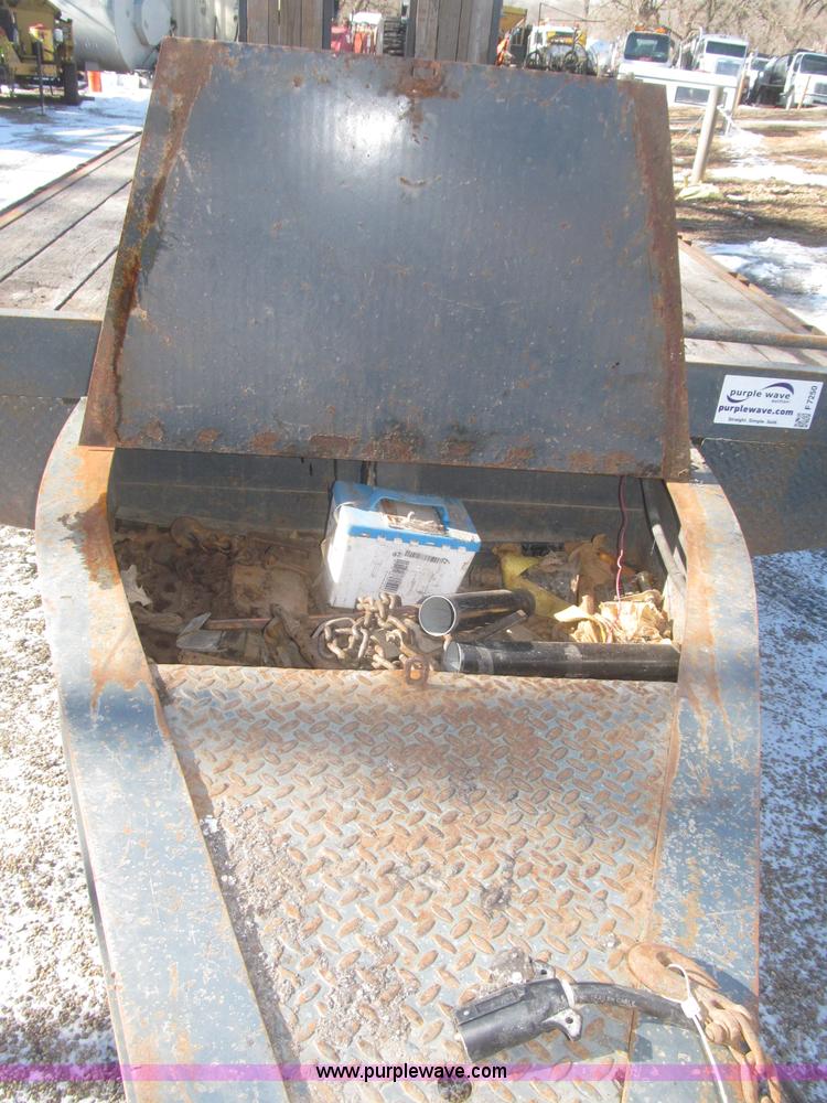 image for item F7250 2007 Kaufman 25' tag trailer