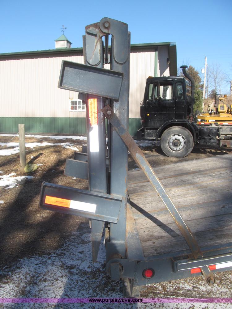 image for item F7250 2007 Kaufman 25' tag trailer