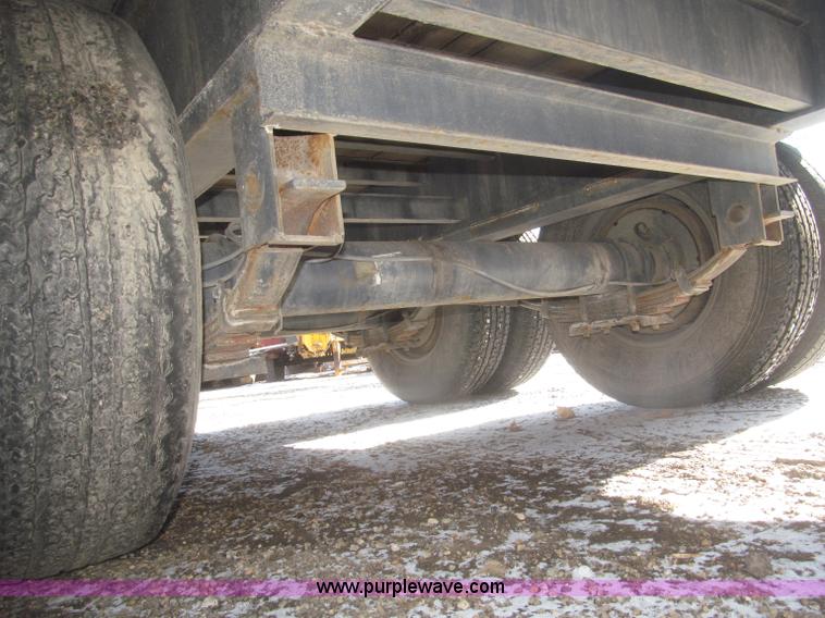 image for item F7250 2007 Kaufman 25' tag trailer