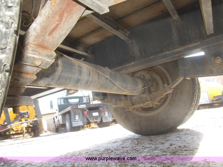 image for item F7250 2007 Kaufman 25' tag trailer