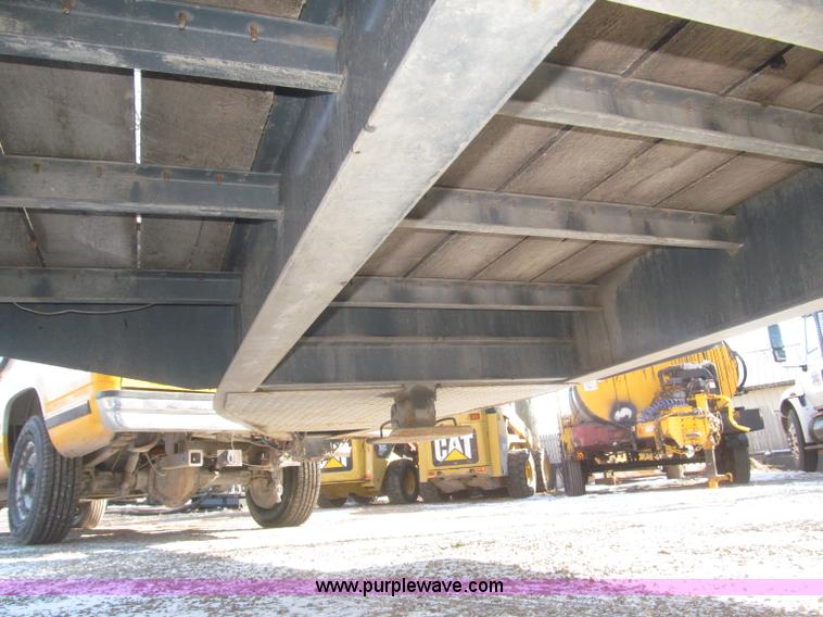 image for item F7250 2007 Kaufman 25' tag trailer