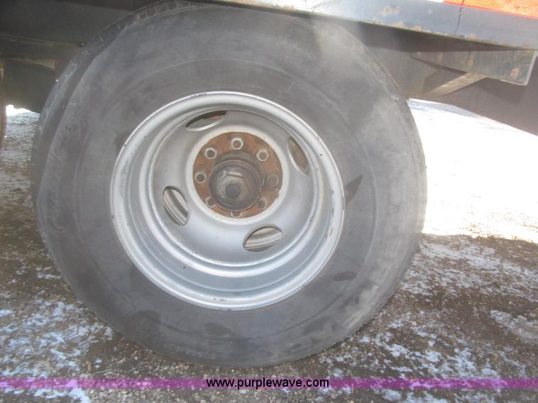 image for item F7250 2007 Kaufman 25' tag trailer