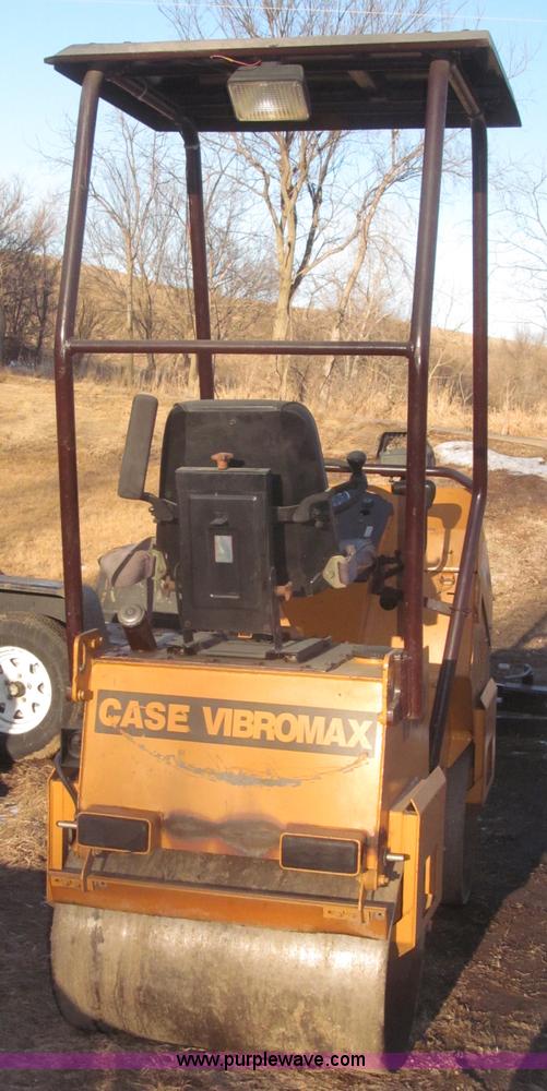 image for item F7254 Case VibroMax W102 articulated smooth drum roller