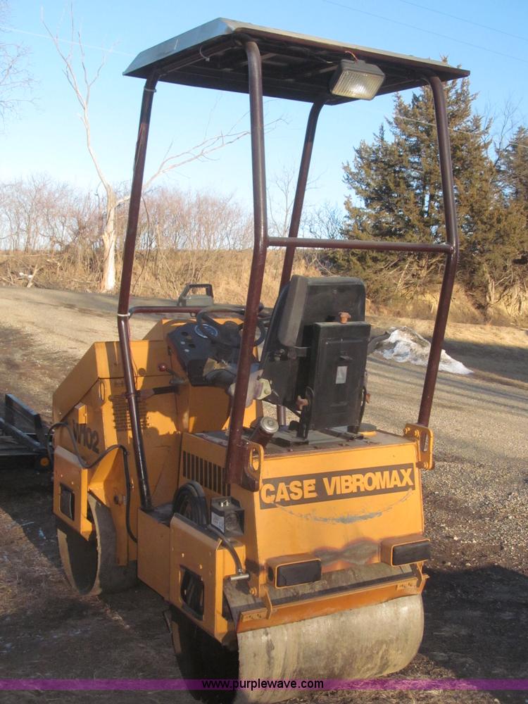 image for item F7254 Case VibroMax W102 articulated smooth drum roller