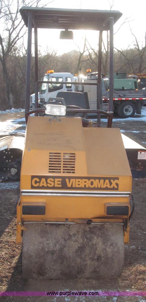 image for item F7254 Case VibroMax W102 articulated smooth drum roller