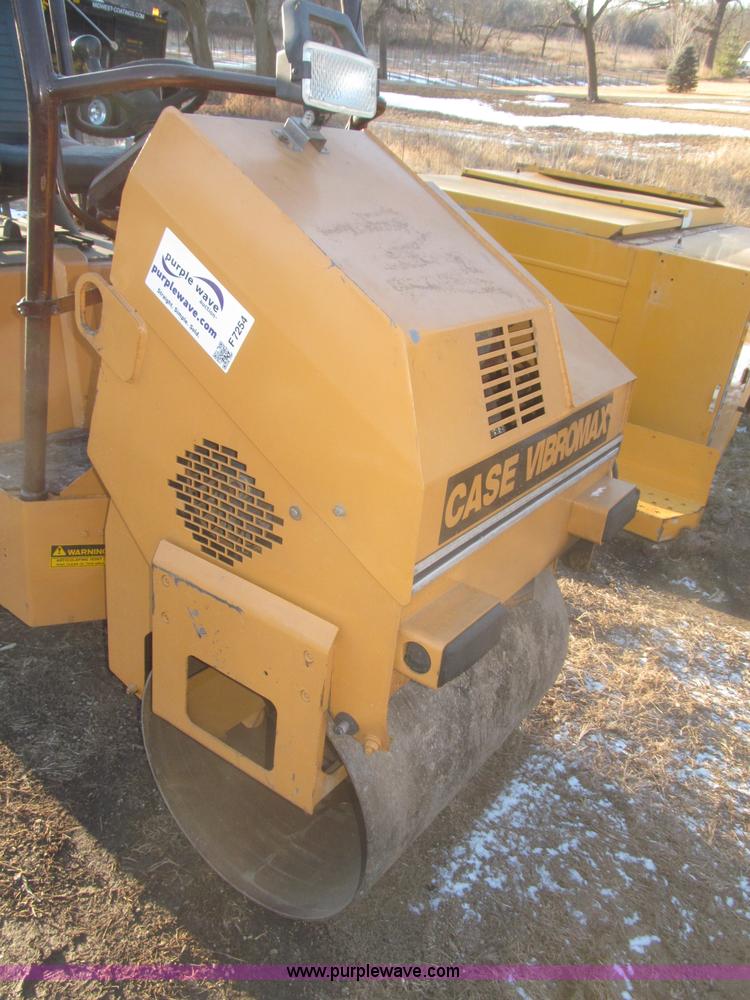 image for item F7254 Case VibroMax W102 articulated smooth drum roller