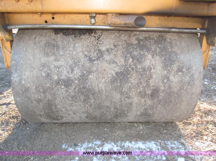 image for item F7254 Case VibroMax W102 articulated smooth drum roller